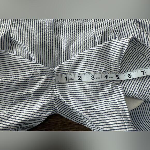 Toad & Co Organic Cotton Blue & White Striped Seersucker 5” Inseam Shorts Size 6 - Picture 9 of 9